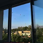 Butas Maslow - Self Check In *